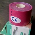 Taśma kinezjologiczna do tapingu twarzy 5 cm x 5 m - różowa - zdjęcie 4
