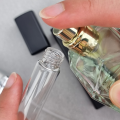 Atomizer do perfum prostokątny 12 ml - czarny - zdjęcie 5