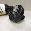 Szczotka do mycia i masażu głowy Foamanizer - czarna - zdjęcie 7