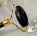 Roller jadeitowy i Gua Sha w pudełku - czarny - zdjęcie 7